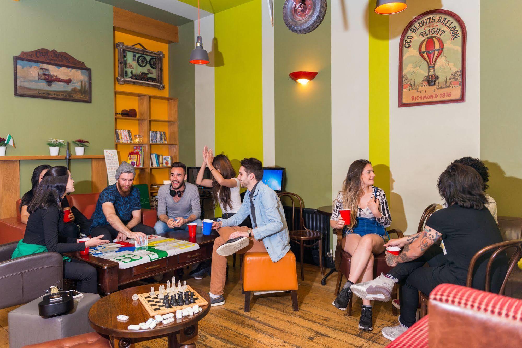 Sky Backpackers Vandrehjem Dublin Eksteriør billede
